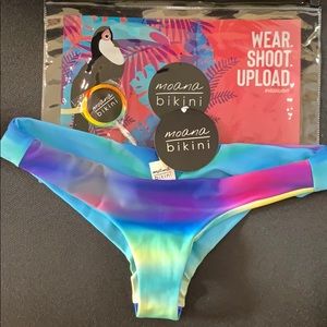 Moana Rainbow Fish Adrift